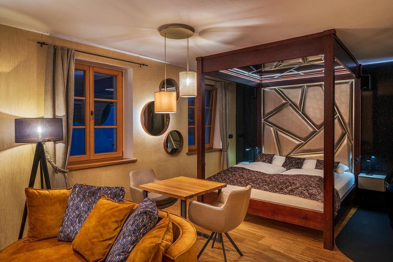 Hotel Bily Jednorozec Trebon Luaran gambar
