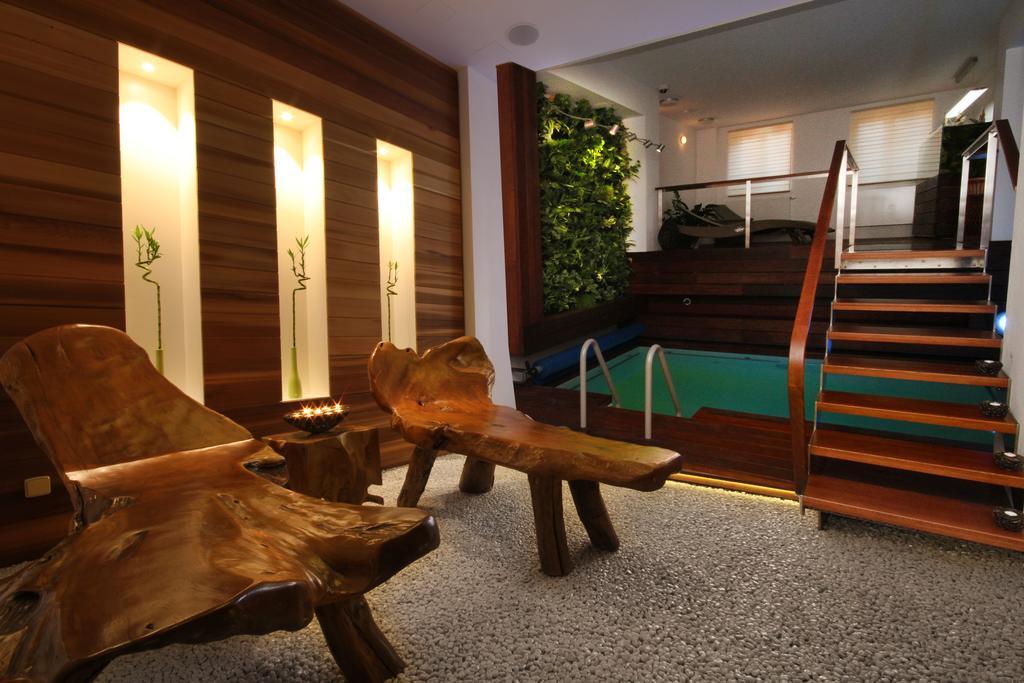 Hotel Bily Jednorozec Trebon Luaran gambar